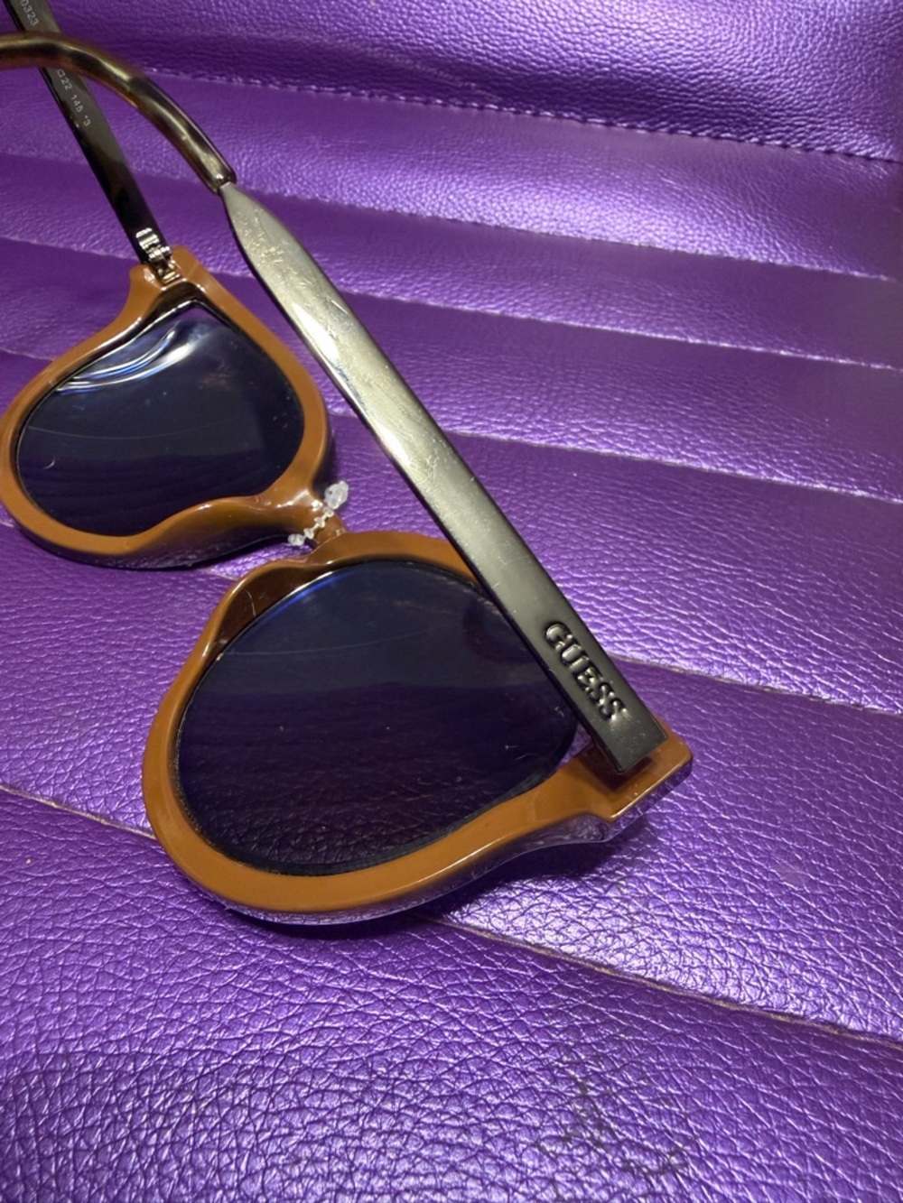Guess Brown and Black Cat-Eye Sunglasses with Dark Lenses